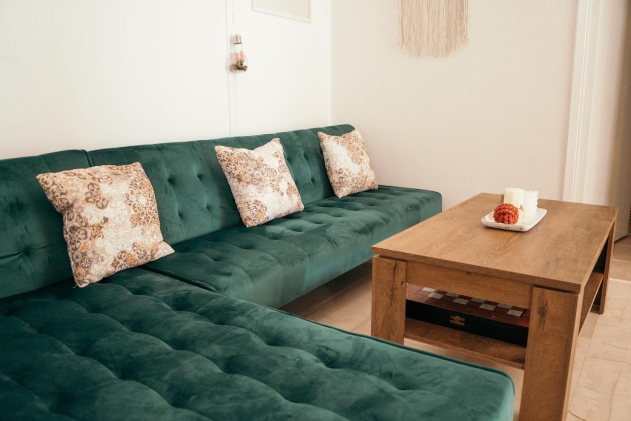 Villager'S Art Apartment Paradisi  Ngoại thất bức ảnh
