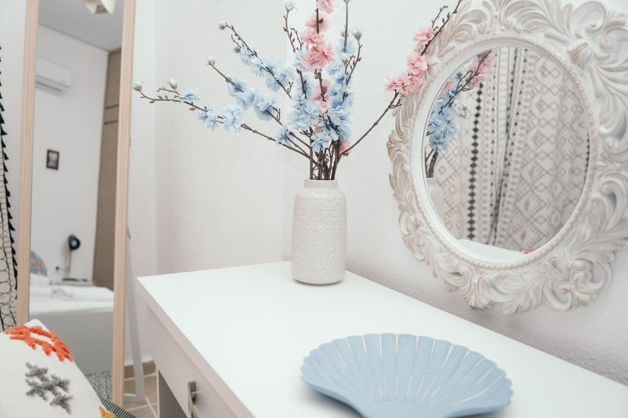 Villager'S Art Apartment Paradisi  Ngoại thất bức ảnh